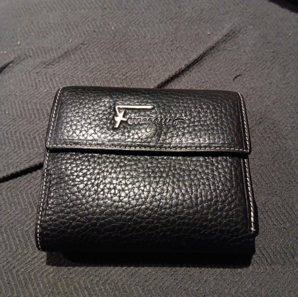 Salvatore Ferragamo Men Leather Wallet - Picture 1 of 9